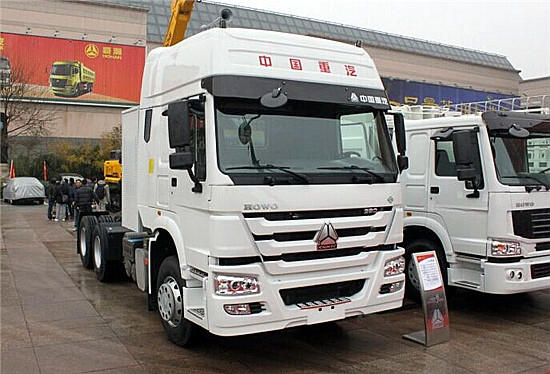 SINOTRUK HOWO 6X4 420hp Tractor Truck